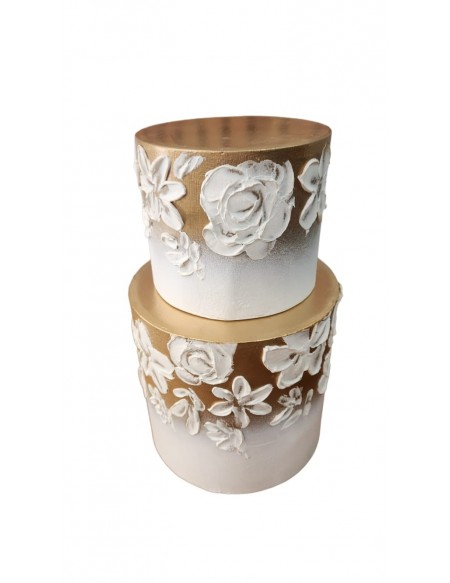 (R$62,00) Bolo Fake MDF Dourado e Branco 2 Andares (D20cm/A34cm)